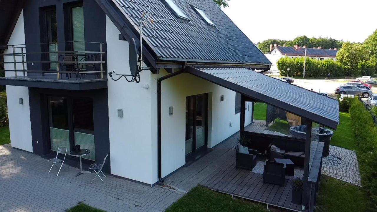 Domowy Zakatek Villa Tuchom Eksteriør billede