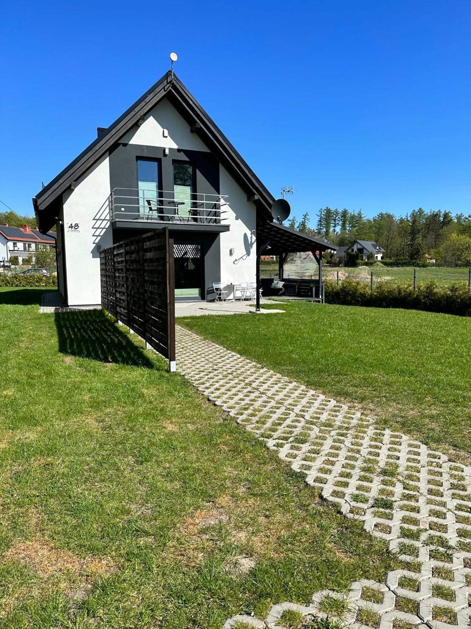 Domowy Zakatek Villa Tuchom Eksteriør billede